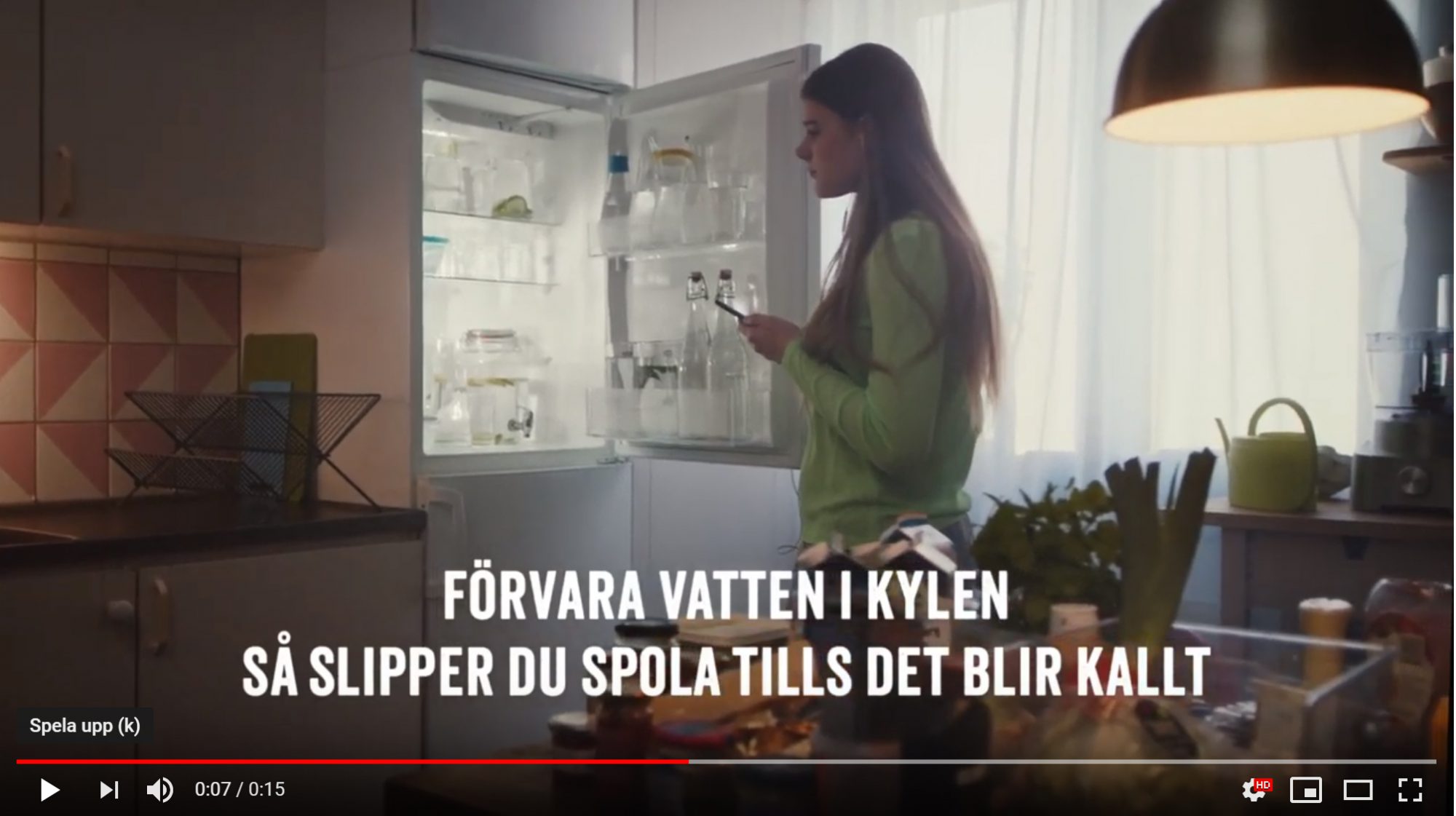 Bild: ställ en kanna vatten i kylen