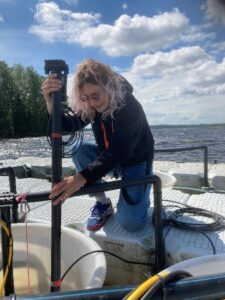 Eleni mäter ljusintensiteten