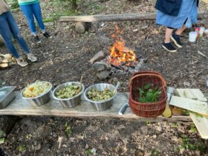 Besök av Hylte kommuns förskolepedagoger, augusti 2023. matlagning